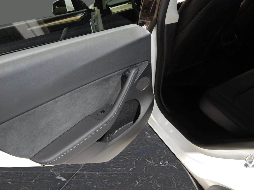 Used 2023 Tesla Model Y Long Range image 21