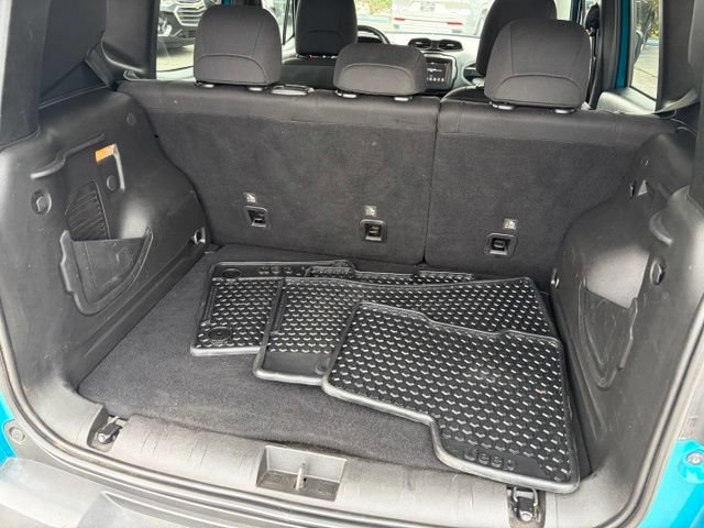 Used 2020 Jeep Renegade Trailhawk w/ Cold Weather Group AWD/4WD image 28