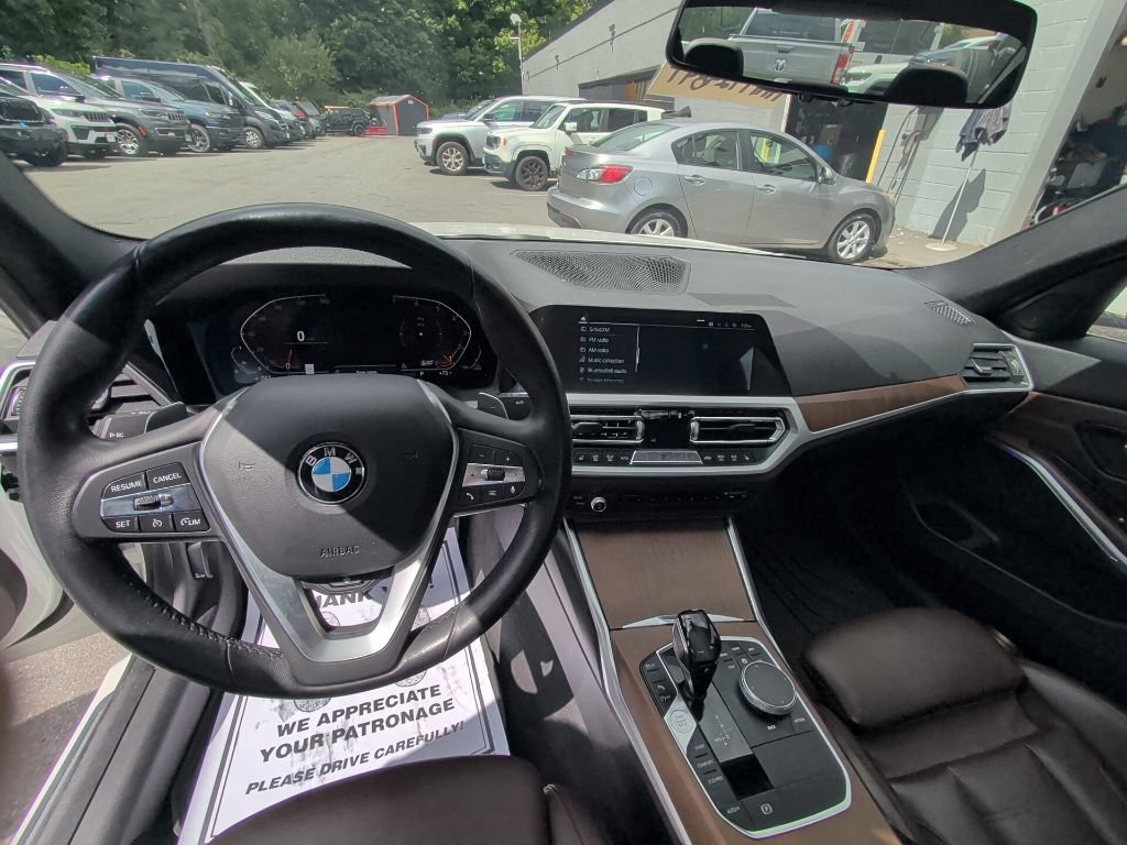 Used 2019 BMW 330i xDrive Sedan w/ Convenience Package AWD/4WD image 10