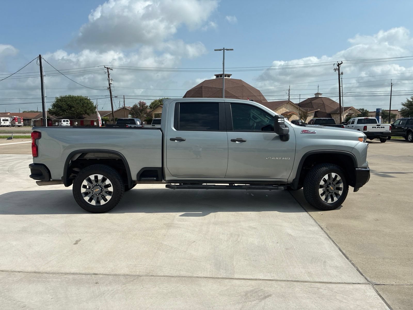 Used 2024 Chevrolet Silverado 2500 Custom w/ Custom Convenience Package AWD/4WD image 2