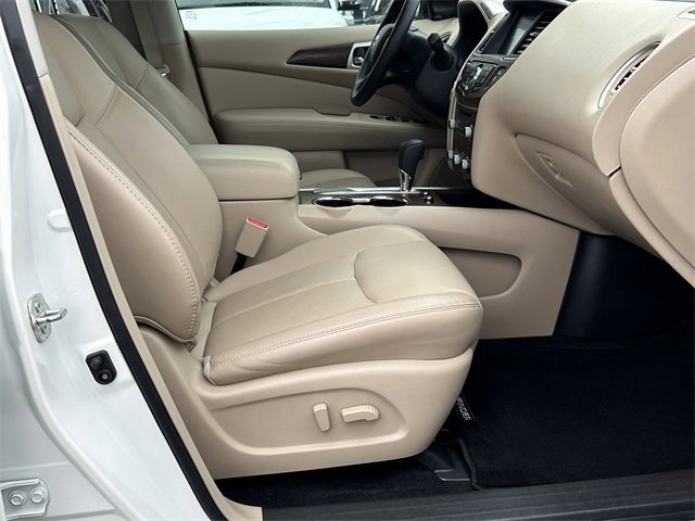 Certified 2020 Nissan Pathfinder Platinum w/ Cargo Package image 14