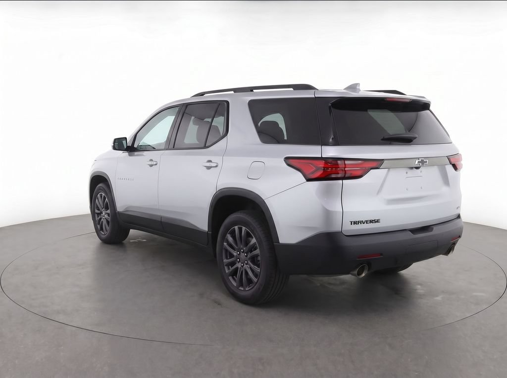 Used 2023 Chevrolet Traverse RS FWD image 3