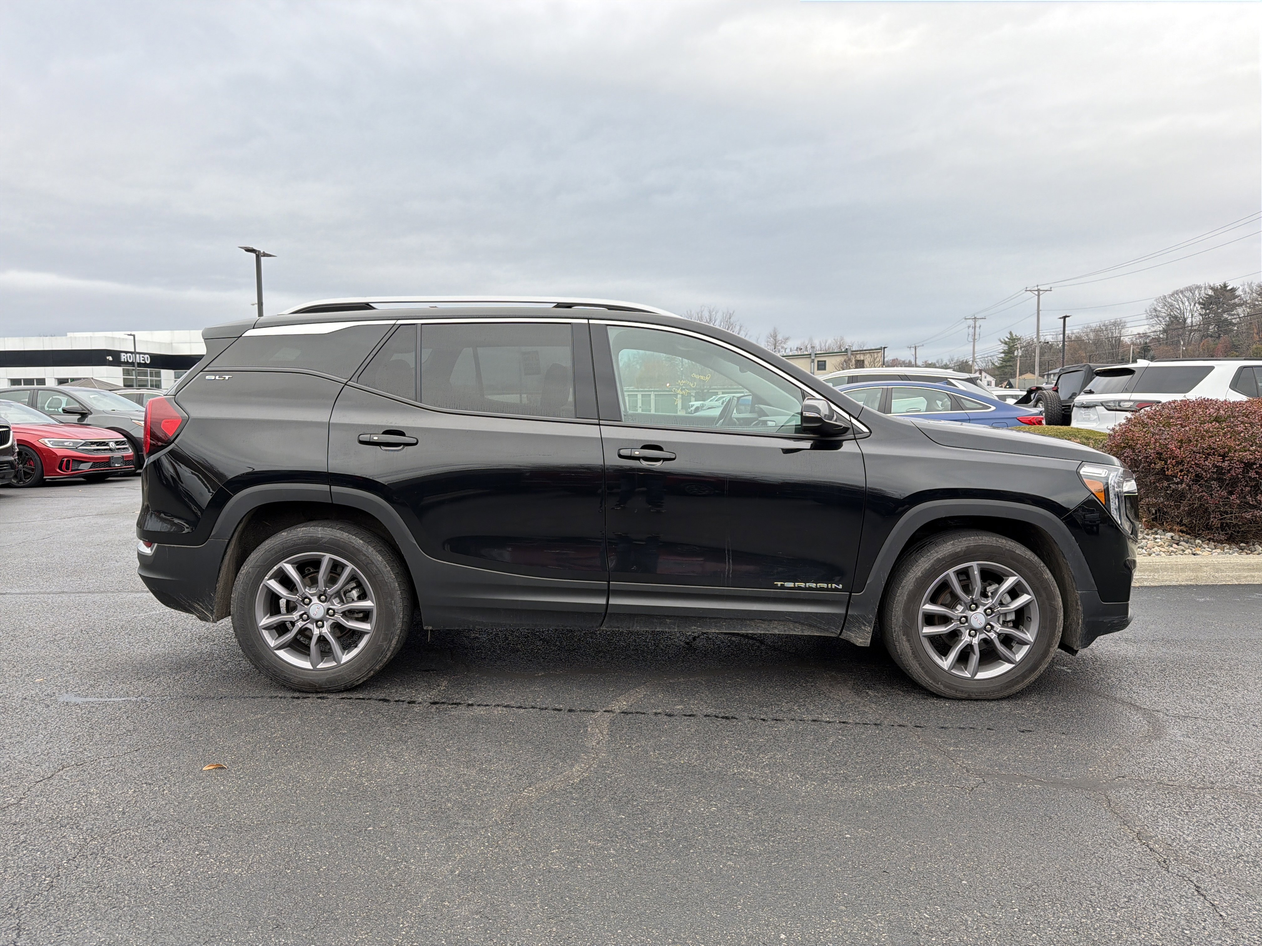 Certified 2023 GMC Terrain SLT image 4