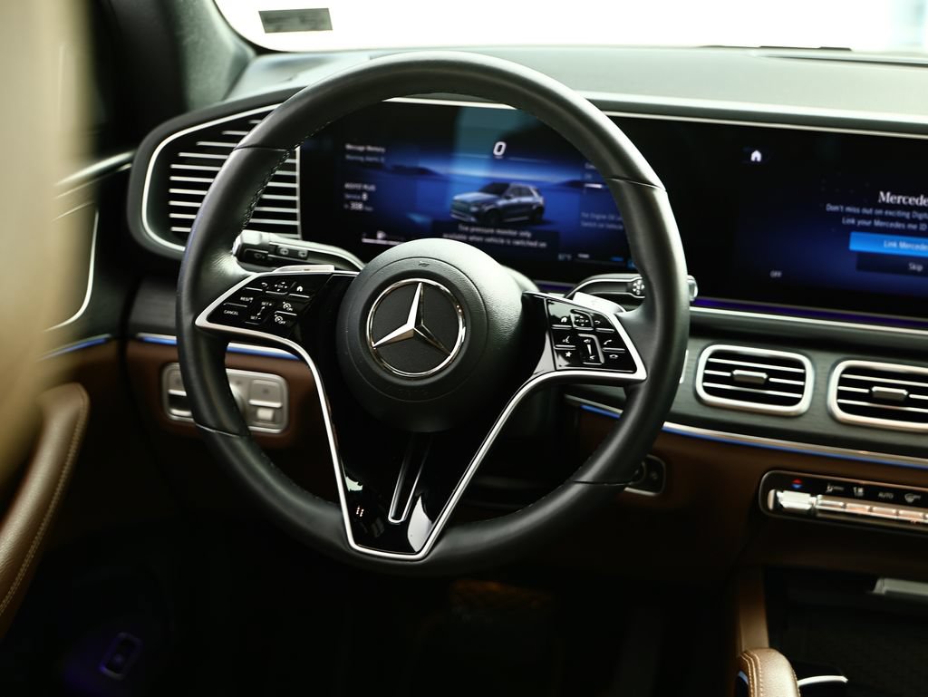 Used 2026 Mercedes-Benz GLE 350 4MATIC w/ Winter Package image 30