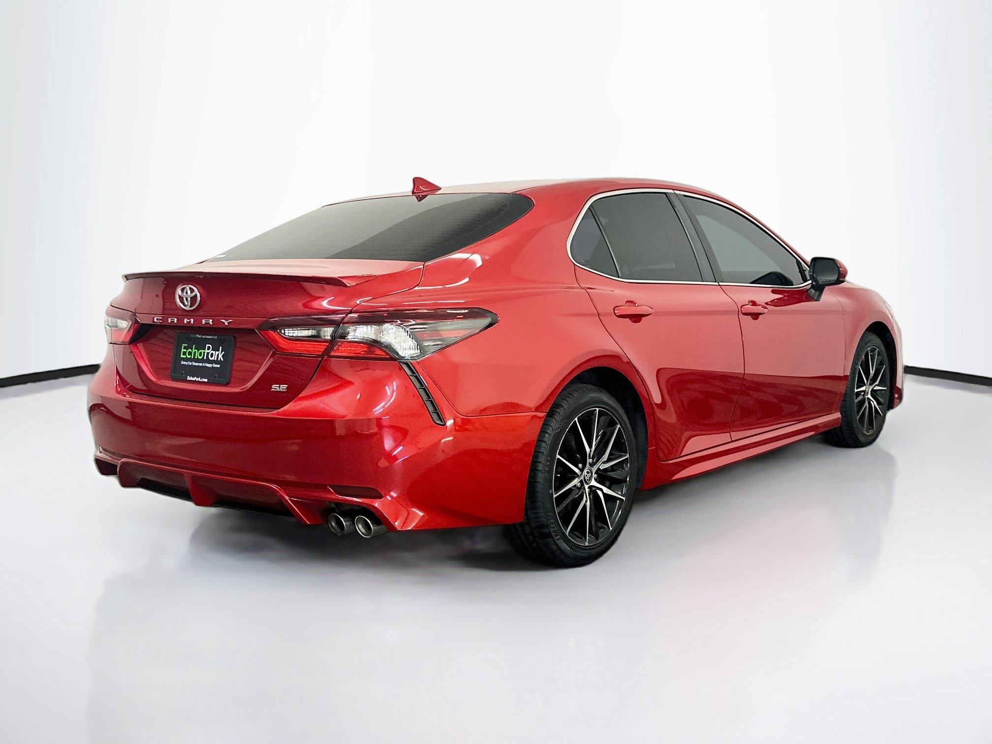 Used 2021 Toyota Camry SE FWD image 9