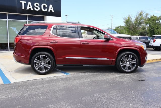 Used 2018 GMC Acadia Denali w/ Technology Package FWD image 9