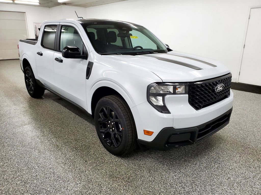 New 2025 Ford Maverick XLT w/ XLT Luxury Package image 3