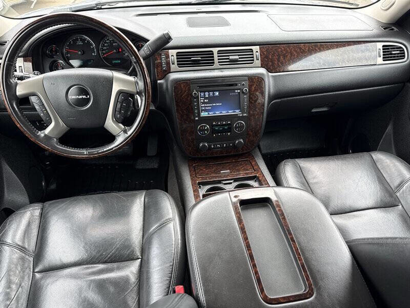 Used 2012 GMC Yukon Denali AWD/4WD image 22