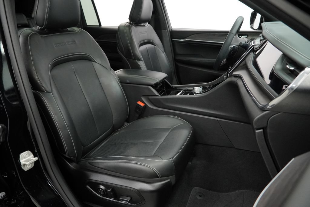 Certified 2023 Jeep Grand Cherokee Overland AWD/4WD image 48