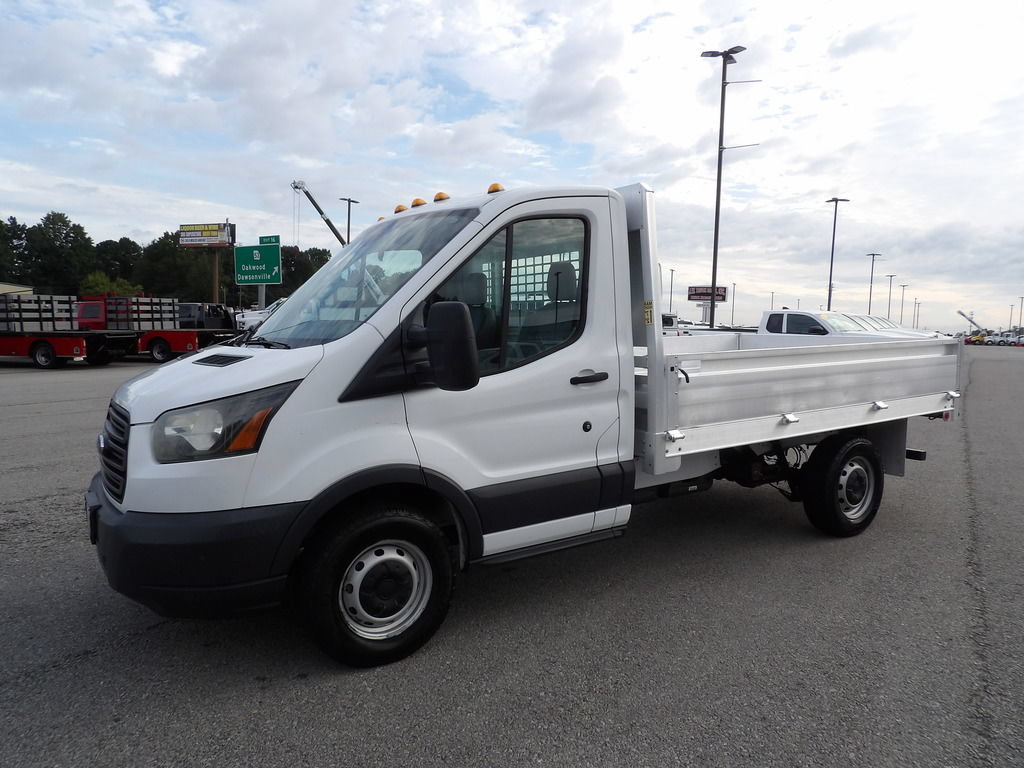 Used 2017 Ford Transit 250 138 RWD image 3