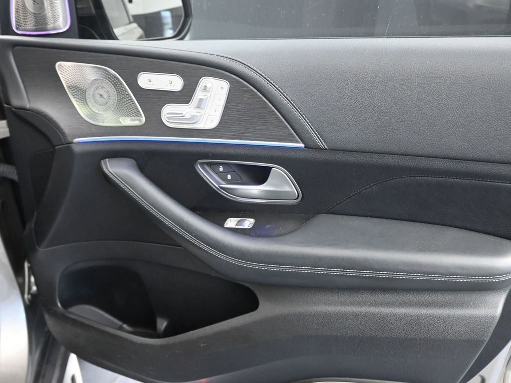 Used 2021 Mercedes-Benz GLS 580 GLS 580 image 17