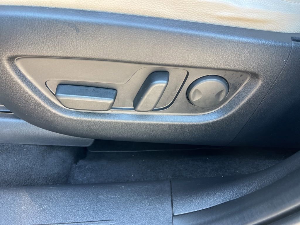 Used 2024 MAZDA CX-90 Plug-In Hybrid w/ Premium Pkg image 30