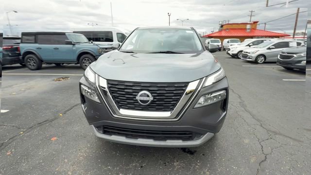 Used 2022 Nissan Rogue SV image 3
