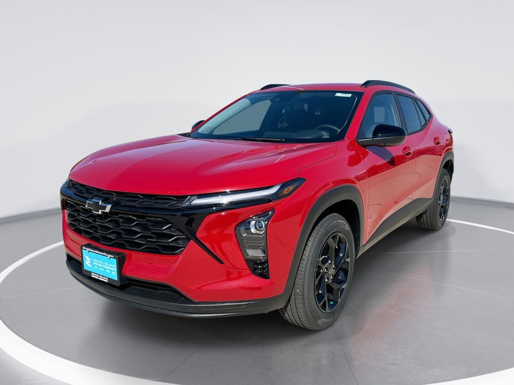 New 2026 Chevrolet Trax LT w/ Driver Confidence Package