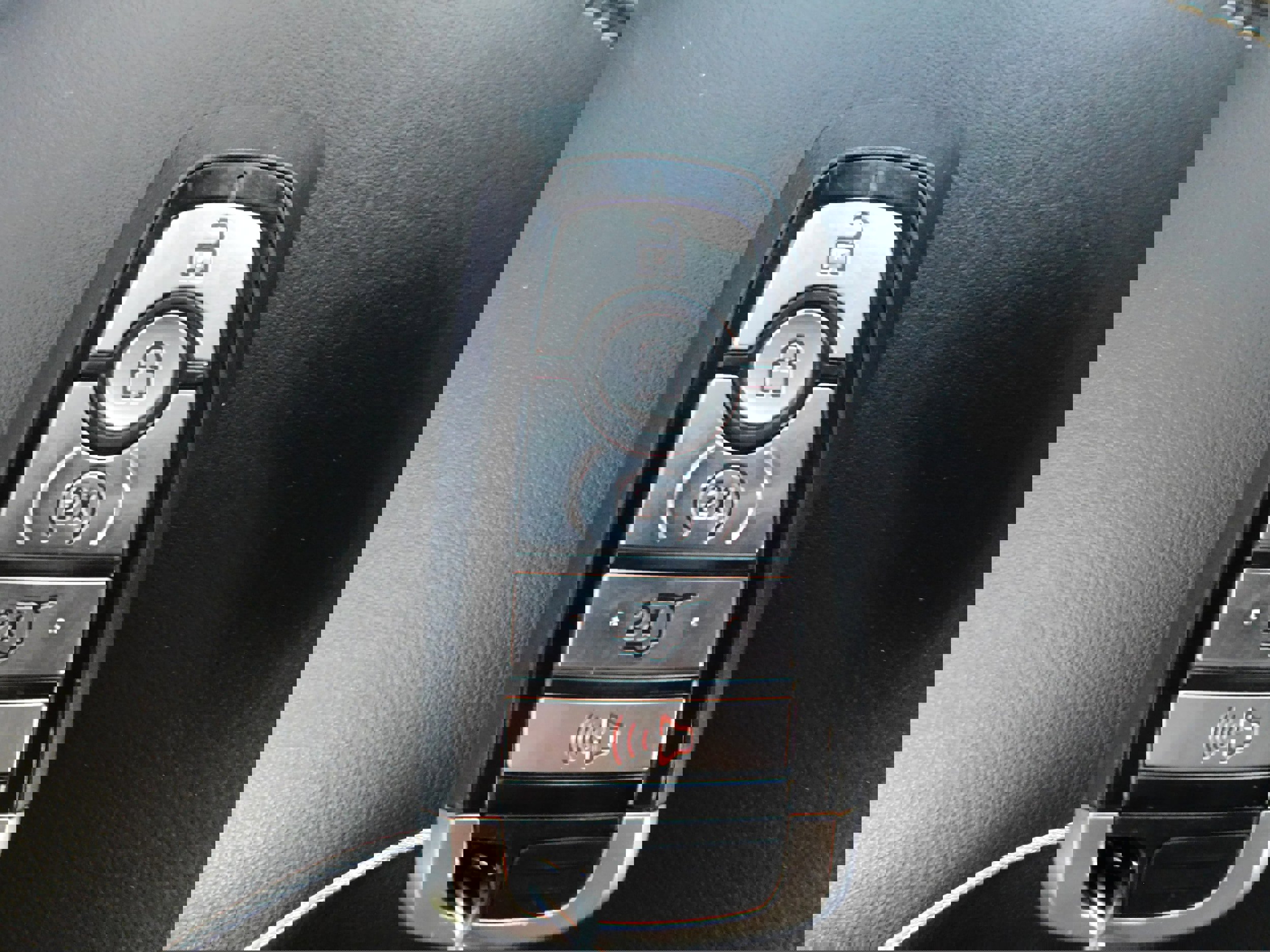 Used 2020 Ford Explorer XLT w/ Equipment Group 202A image 22