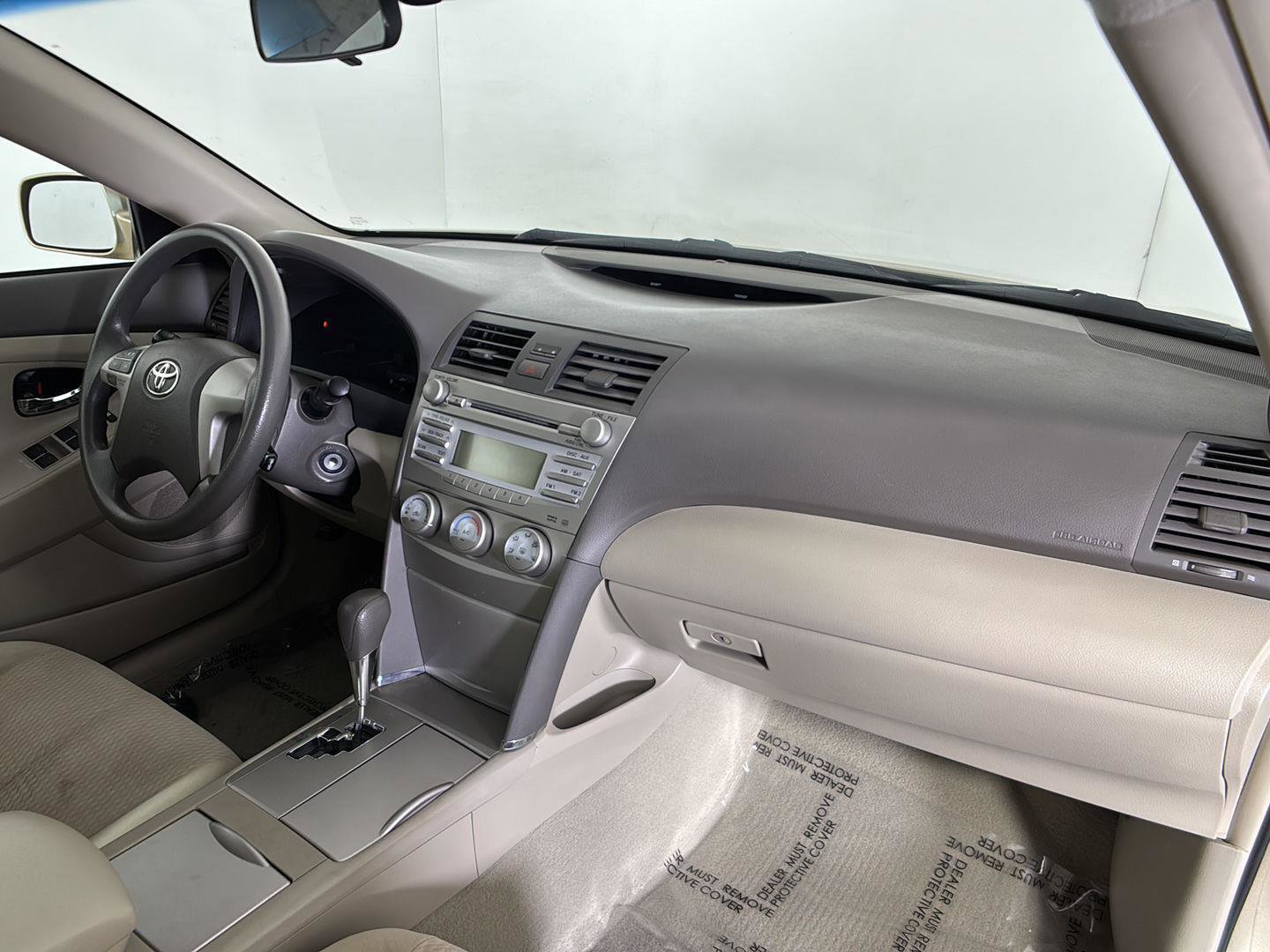 Used 2011 Toyota Camry LE FWD image 21