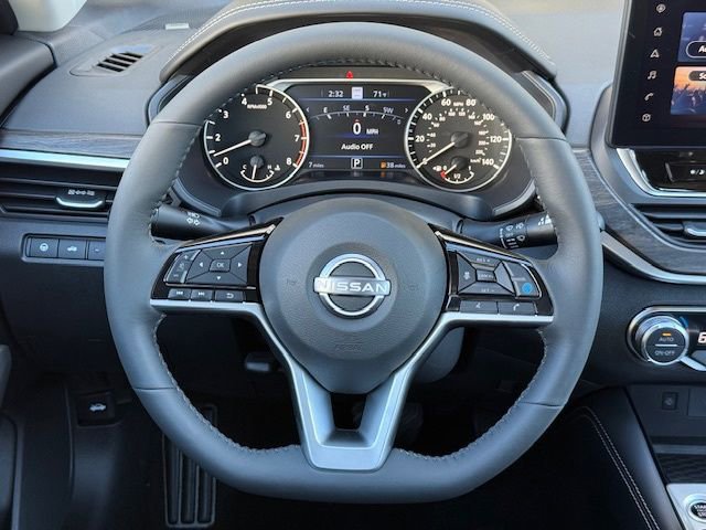 New 2025 Nissan Altima 2.5 SL AWD/4WD image 25