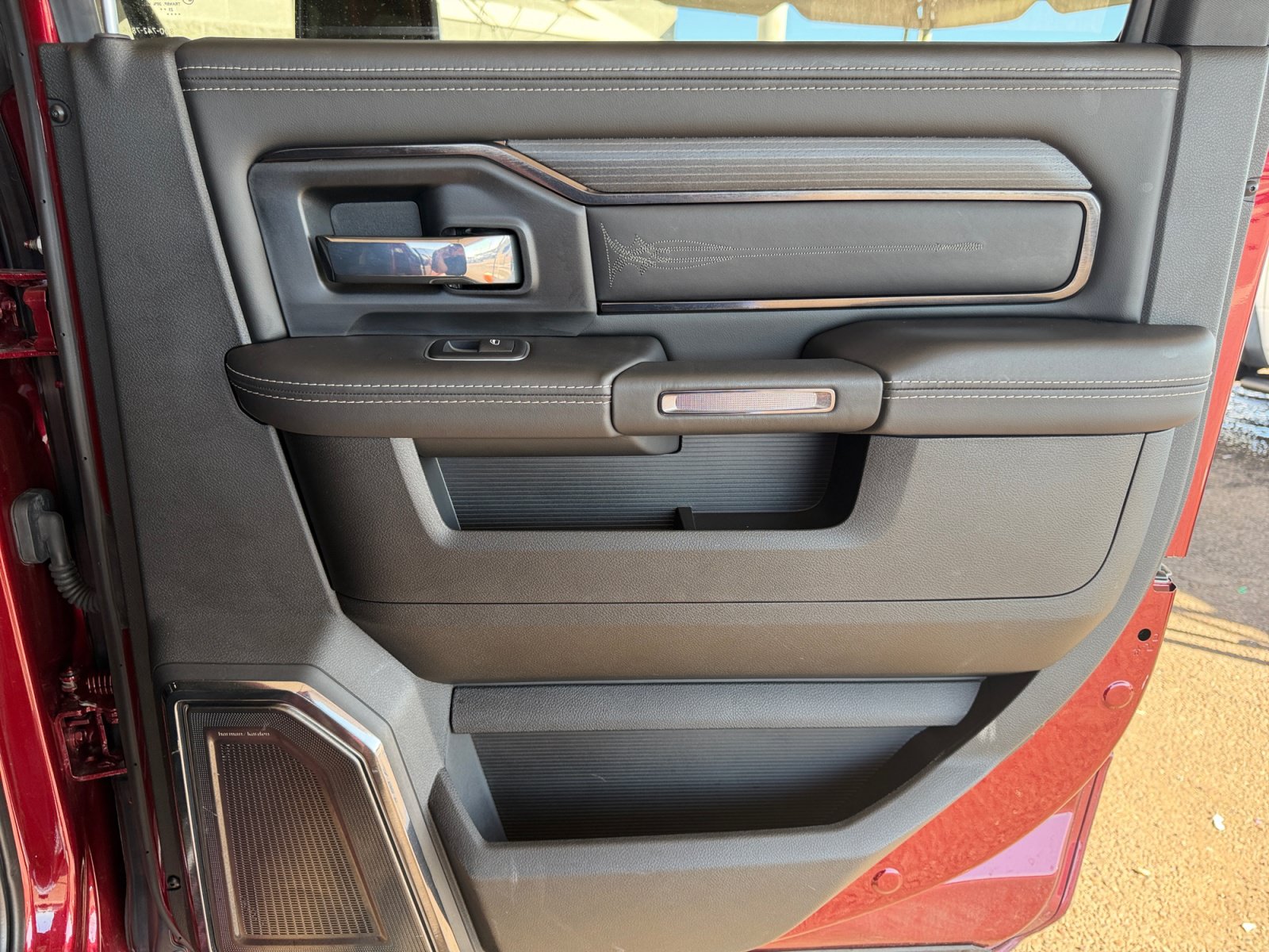Used 2024 RAM 2500 Limited AWD/4WD image 29