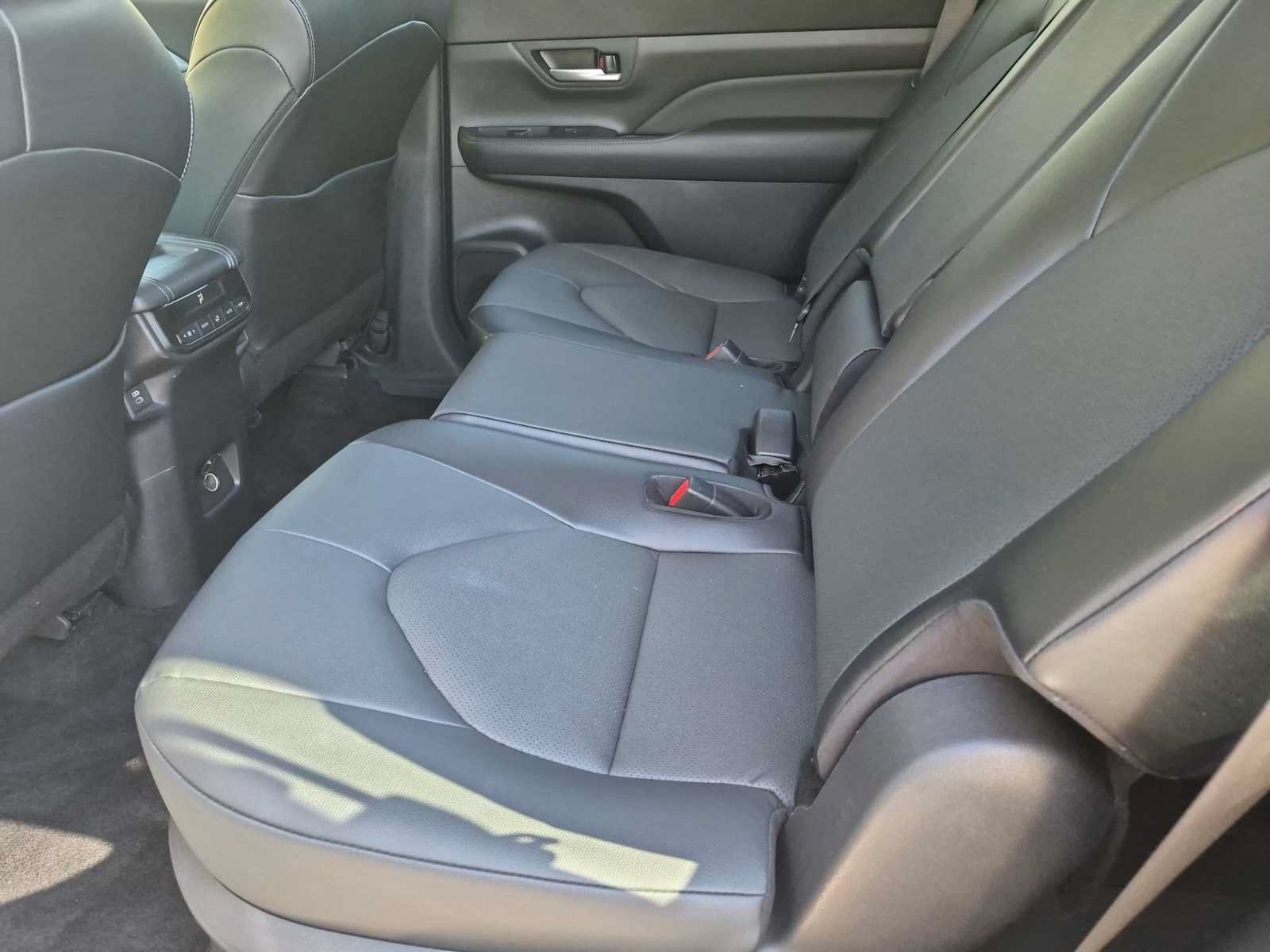 Used 2024 Toyota Grand Highlander AWD Hybrid image 19