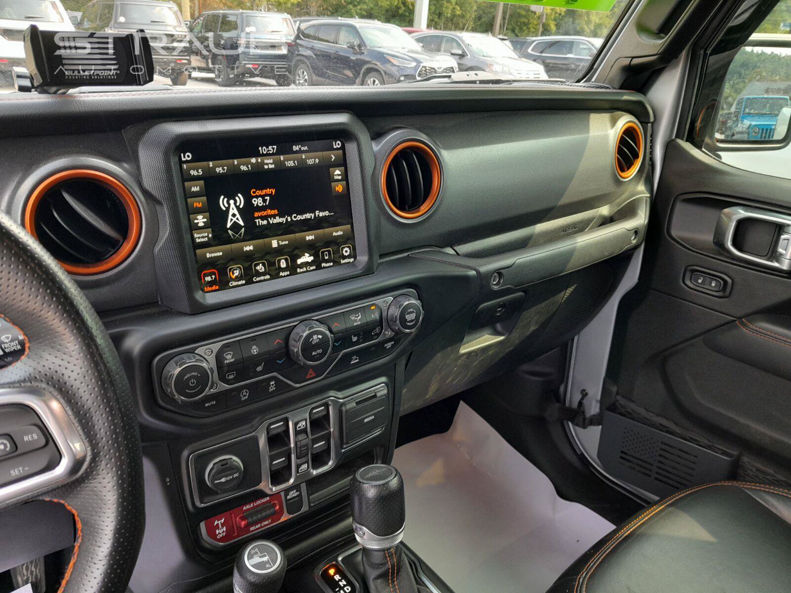 Used 2022 Jeep Gladiator Mojave w/ Cold Weather Group AWD/4WD image 20