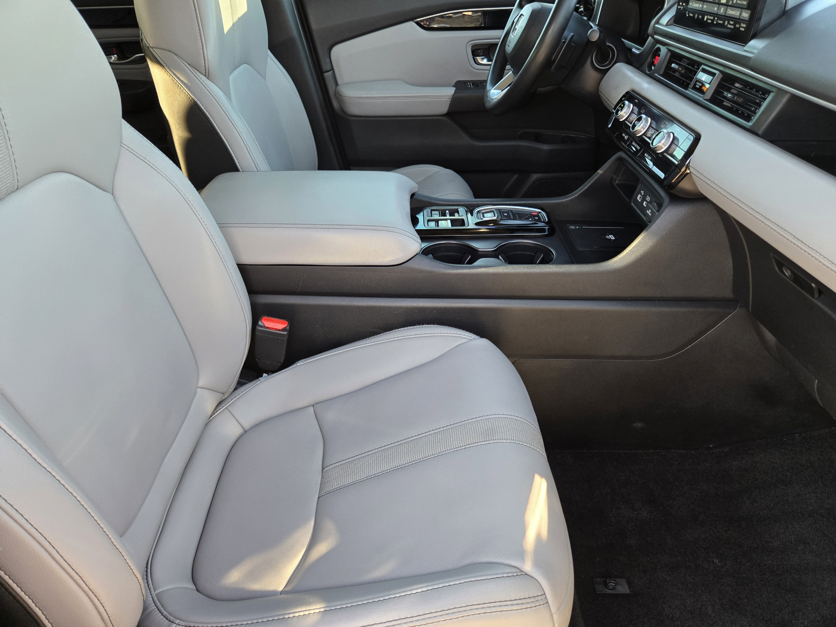 Used 2023 Honda Pilot EX-L image 10
