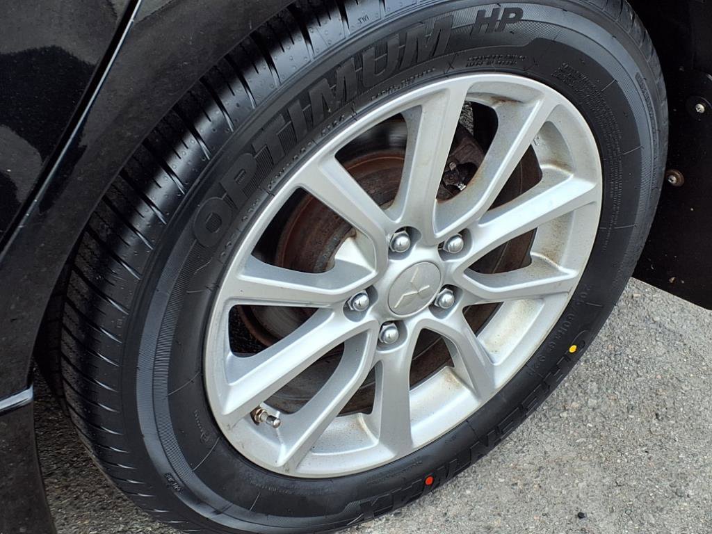 Used 2016 Mitsubishi Lancer ES image 10