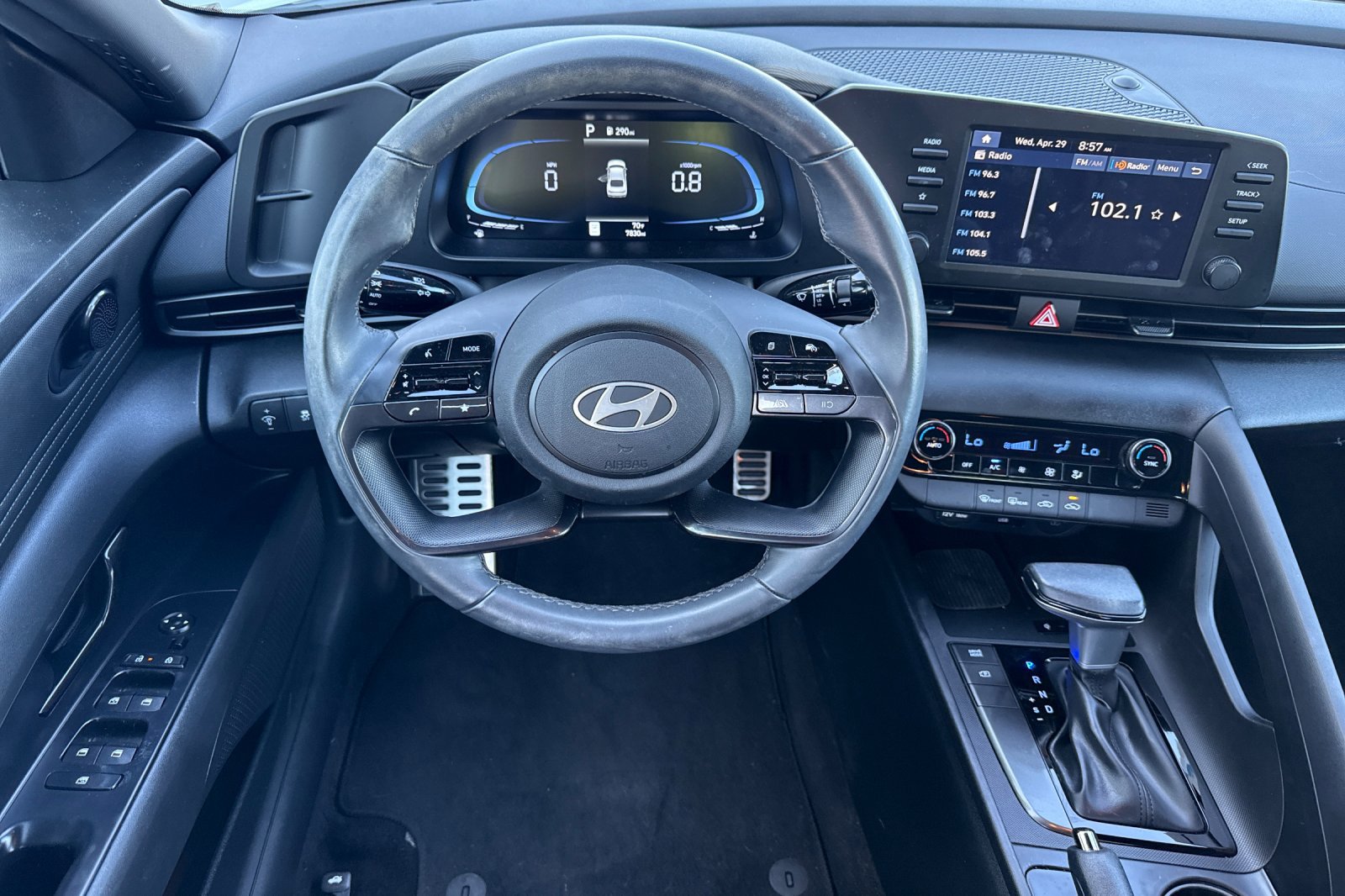 Used 2025 Hyundai Elantra Sport FWD image 14