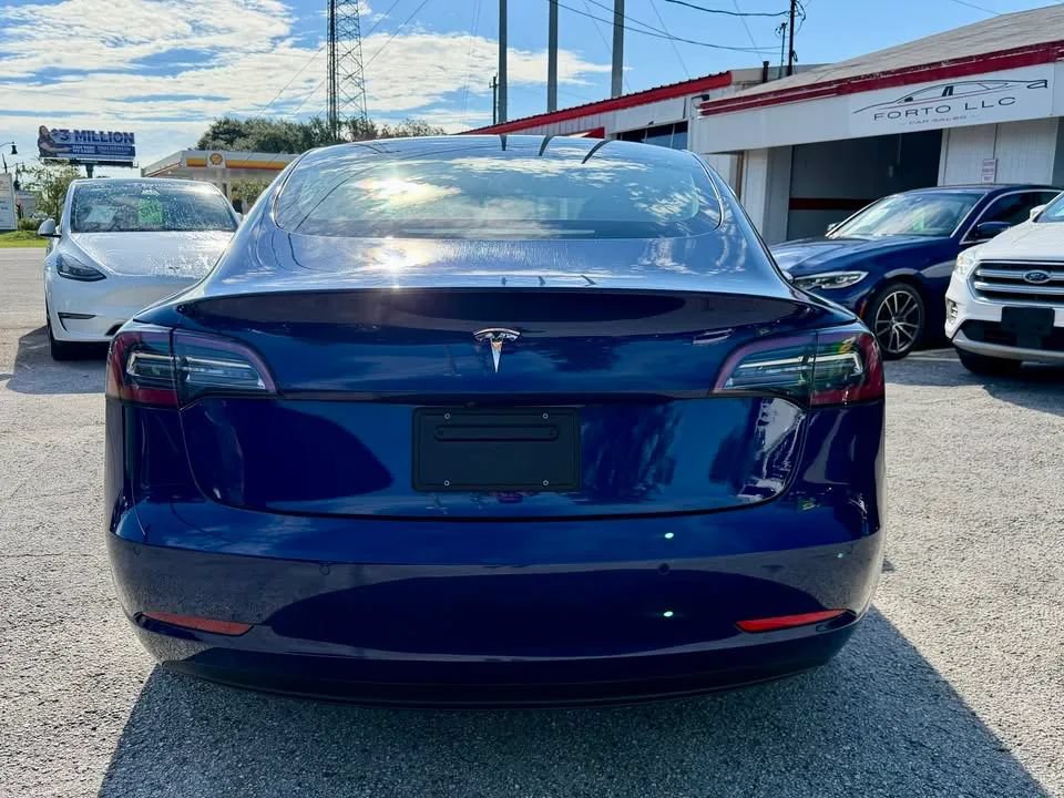 Used 2022 Tesla Model 3 RWD image 4
