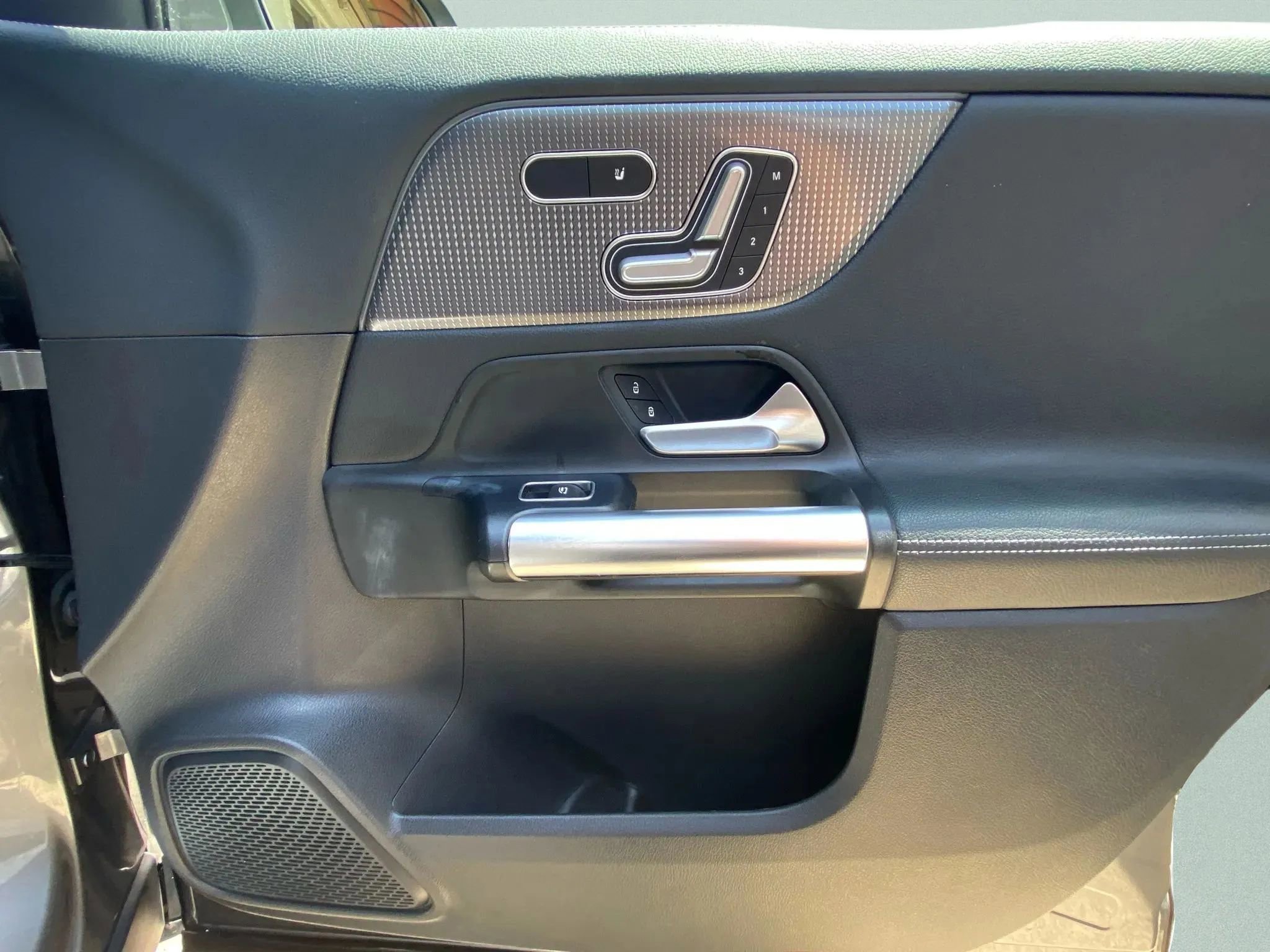 Used 2021 Mercedes-Benz GLA 250 4MATIC image 23