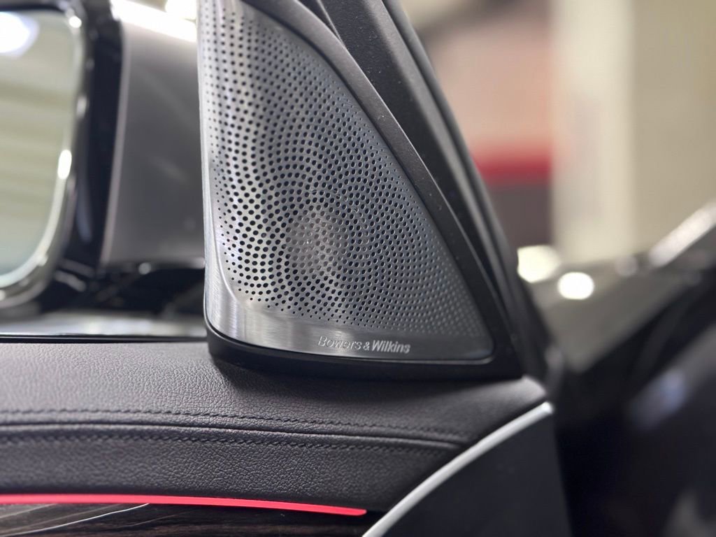 Used 2018 BMW M550i xDrive w/ Dynamic Handling Package image 19