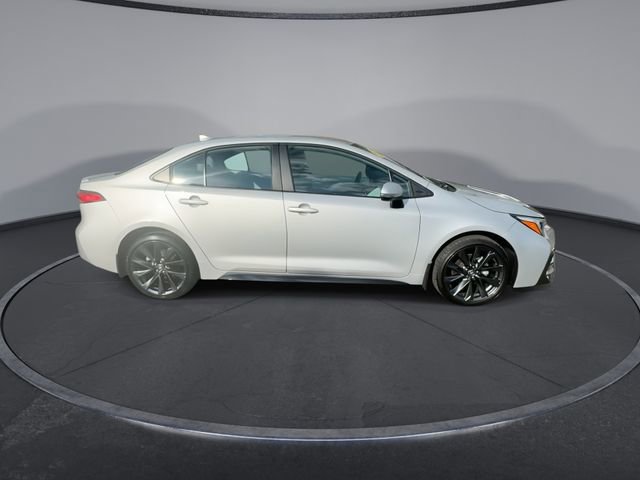 Used 2025 Toyota Corolla SE image 17