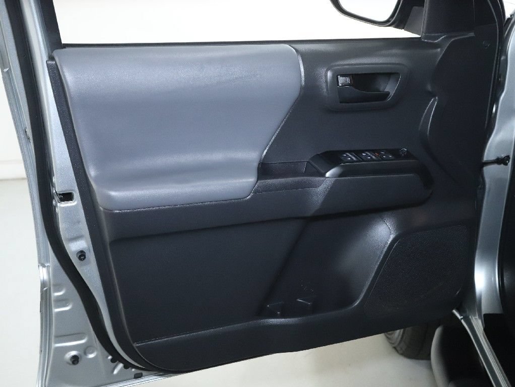 Used 2023 Toyota Tacoma SR AWD/4WD image 15
