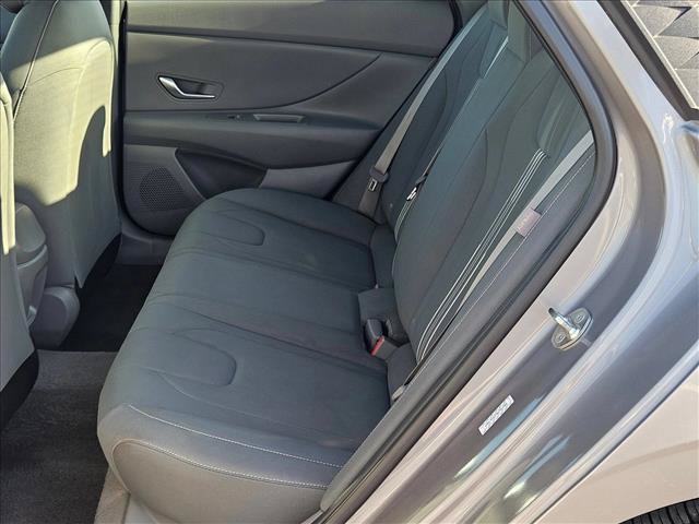 Used 2024 Hyundai Elantra SEL FWD image 19