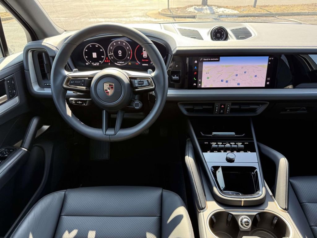 Used 2026 Porsche Cayenne image 8