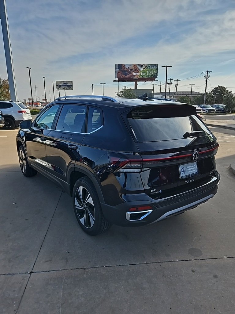 New 2026 Volkswagen Taos SE image 7