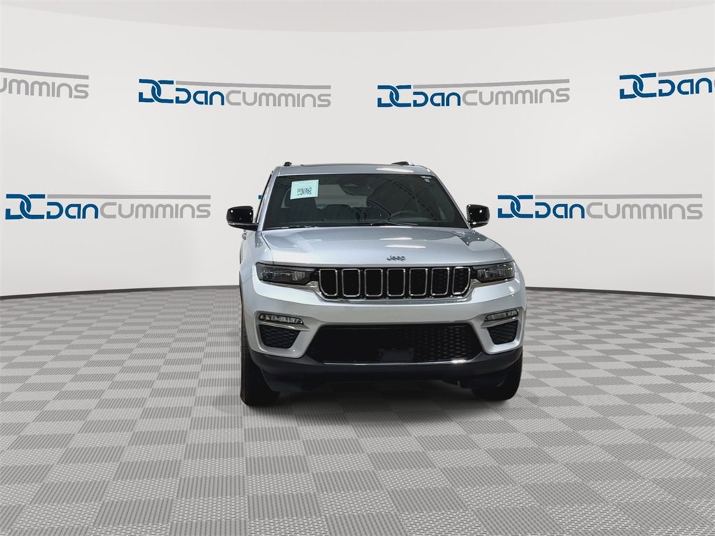 Used 2025 Jeep Grand Cherokee Limited 4xe image 3