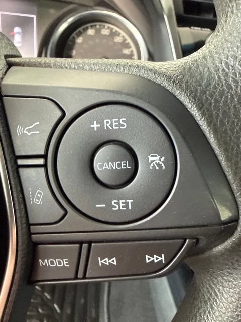 Used 2018 Toyota Camry LE FWD image 20