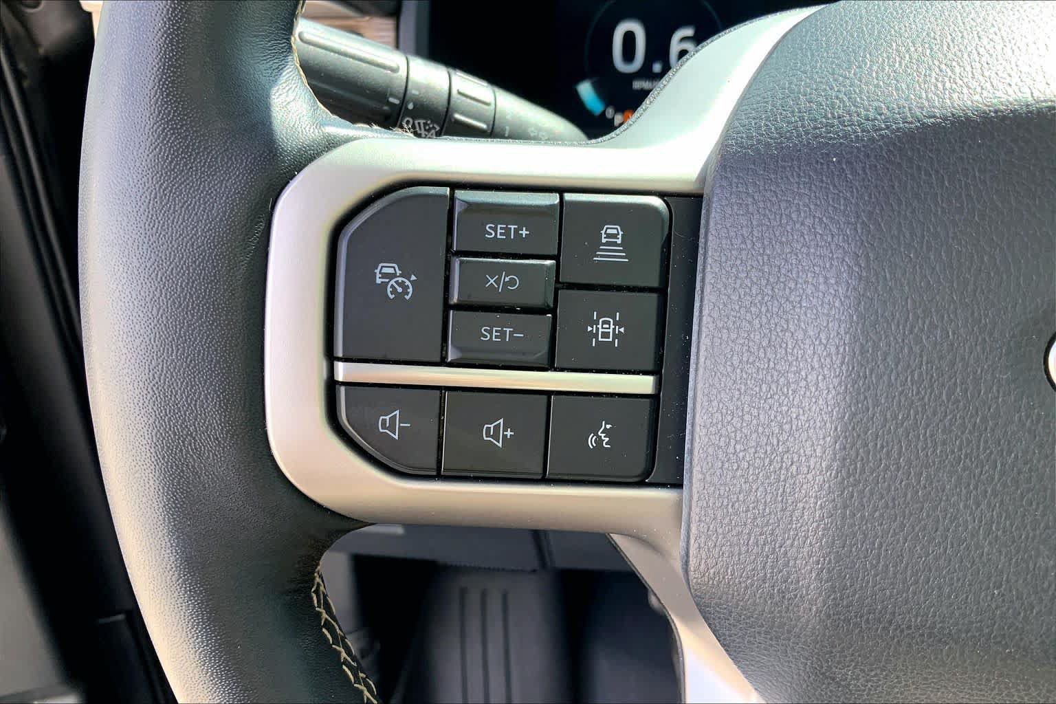 Used 2023 Ford Expedition Limited RWD image 23
