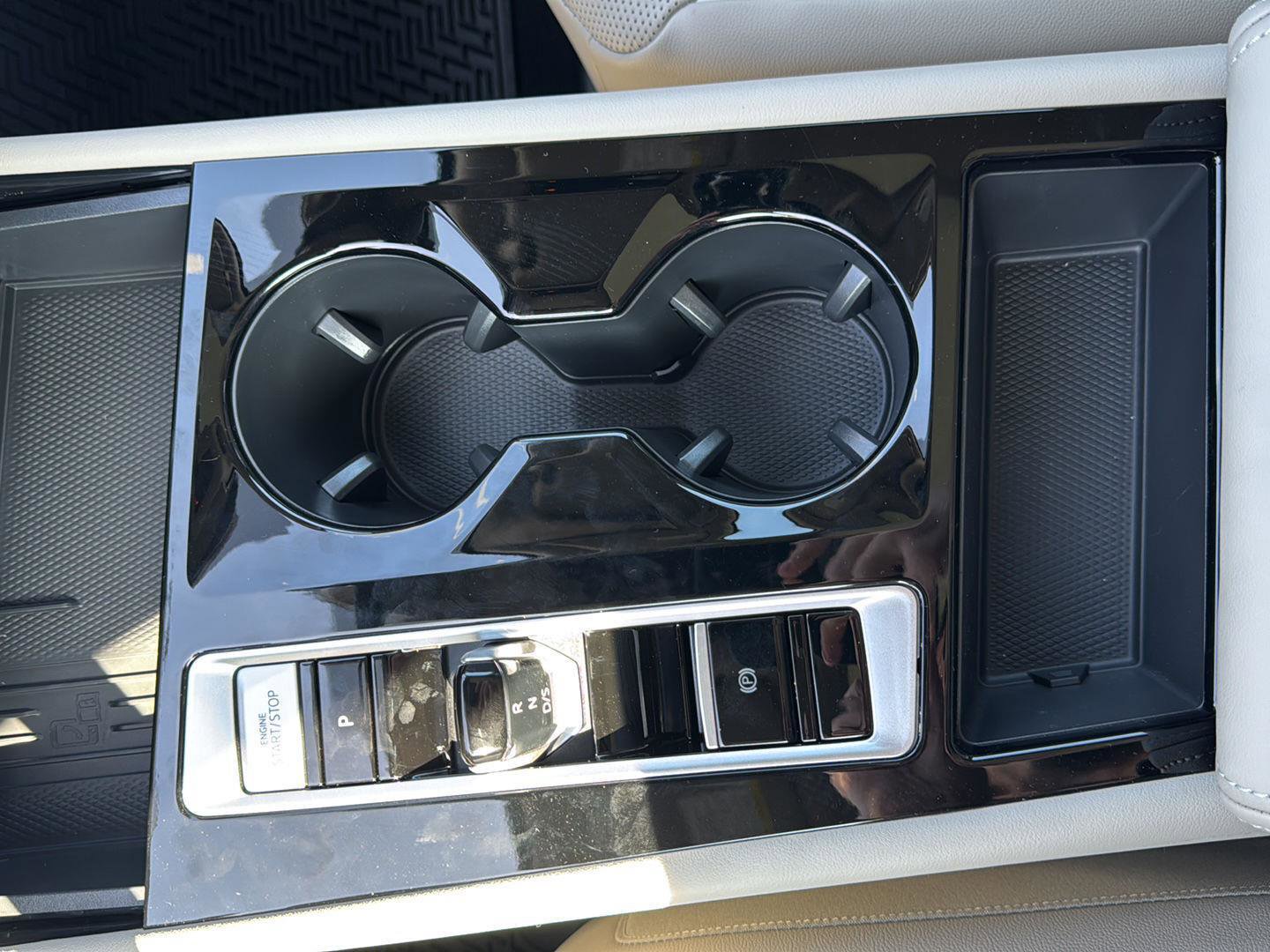 New 2026 Volkswagen Atlas SEL Premium R-Line image 19