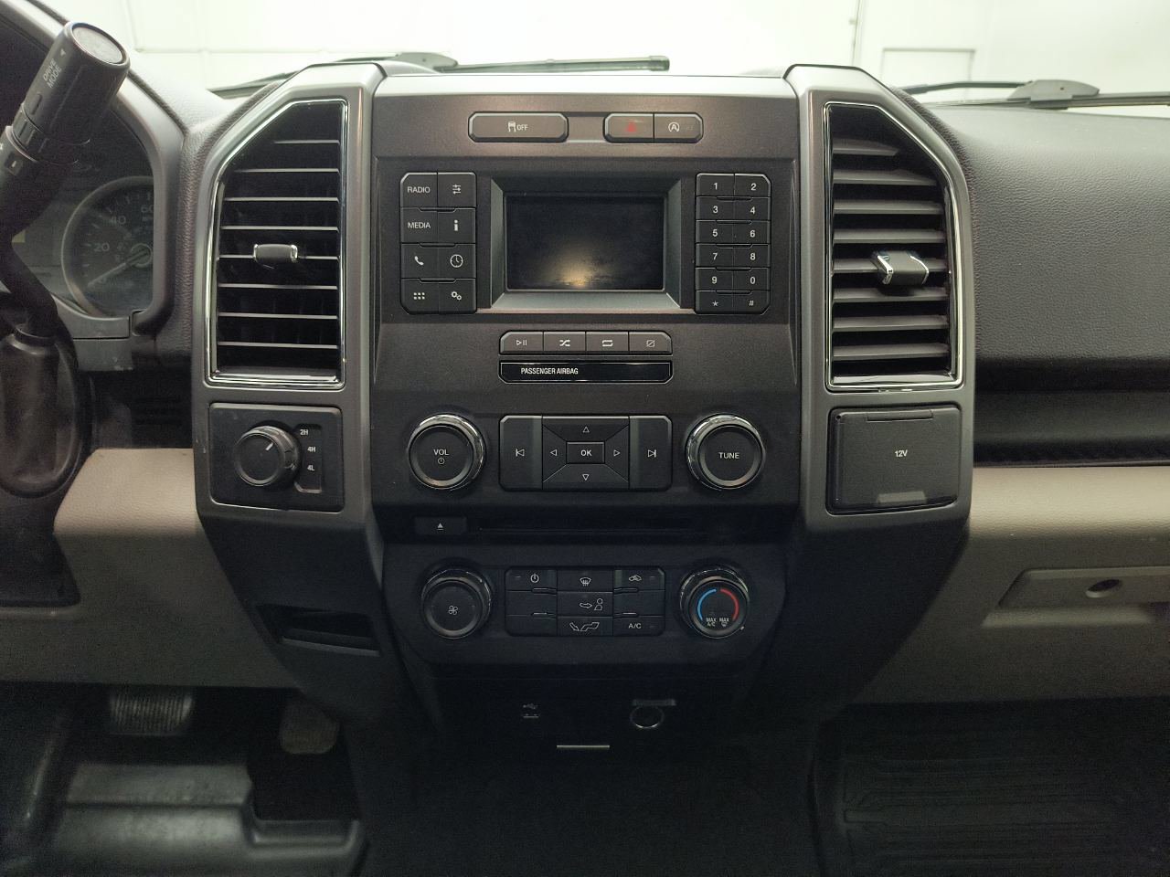 Used 2018 Ford F150 XLT AWD/4WD image 22