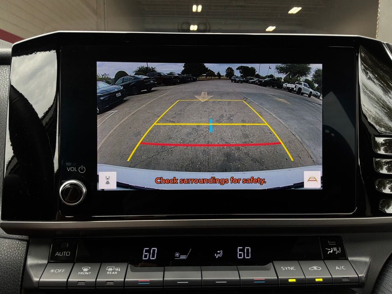 Used 2025 Toyota Camry SE FWD image 33