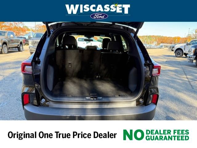 Used 2025 Ford Escape ST-Line w/ Cold Weather Package image 12