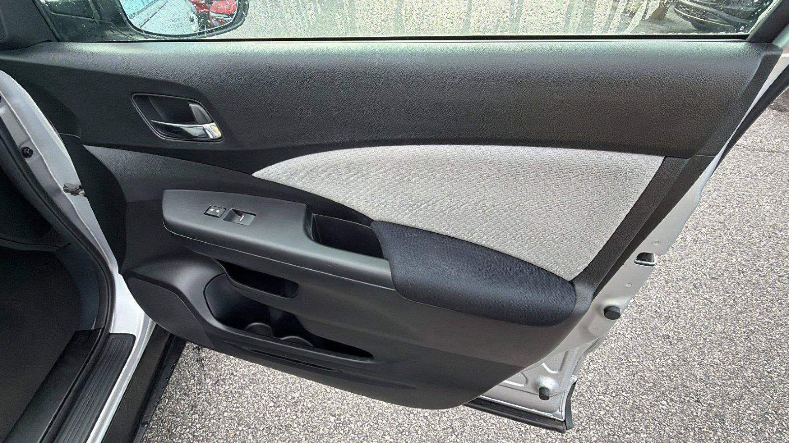 Used 2015 Honda CR-V EX image 18
