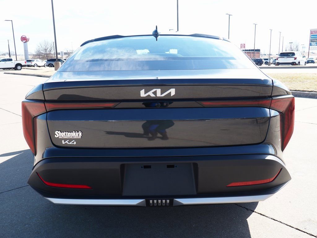 New 2026 Kia K4 LXS image 14