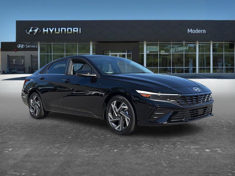 New 2026 Hyundai Elantra Limited FWD image 2