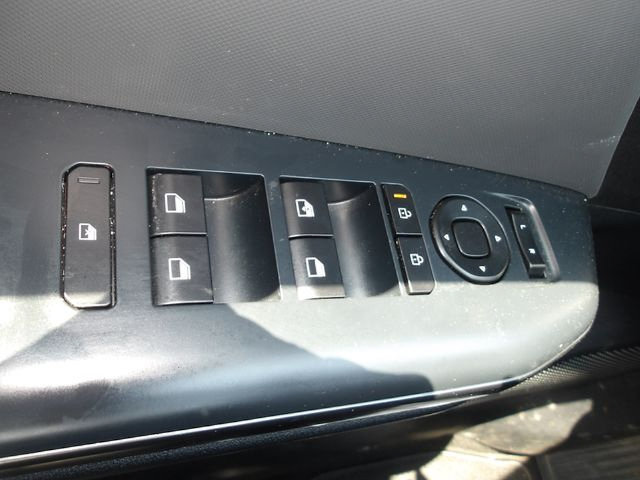 Used 2025 Kia K4 FWD image 14