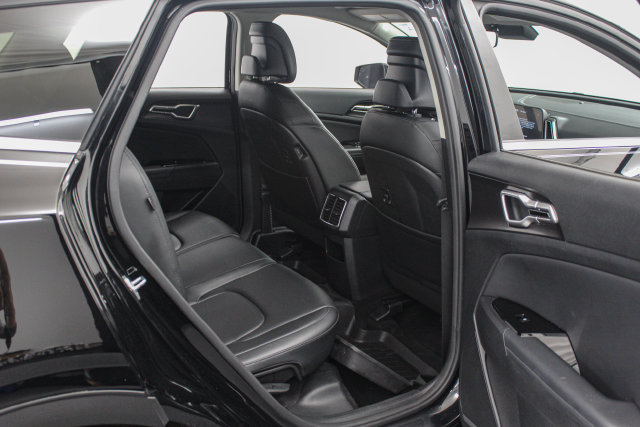 Used 2025 Kia Sportage EX FWD image 20