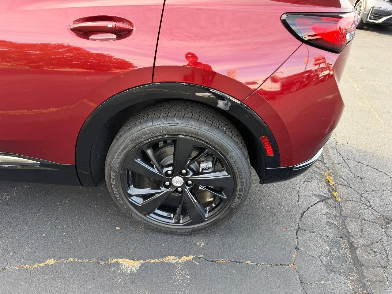 Used 2021 Buick Envision Essence w/ Sport Touring Package image 7