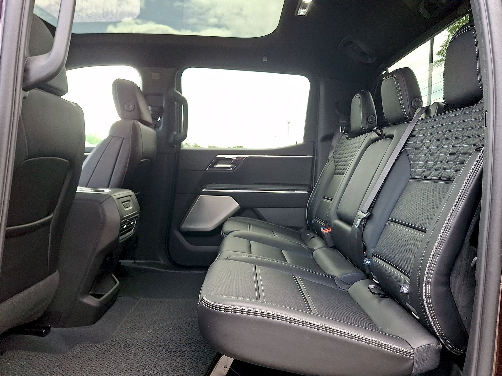New 2026 GMC Sierra EV Denali AWD/4WD image 13