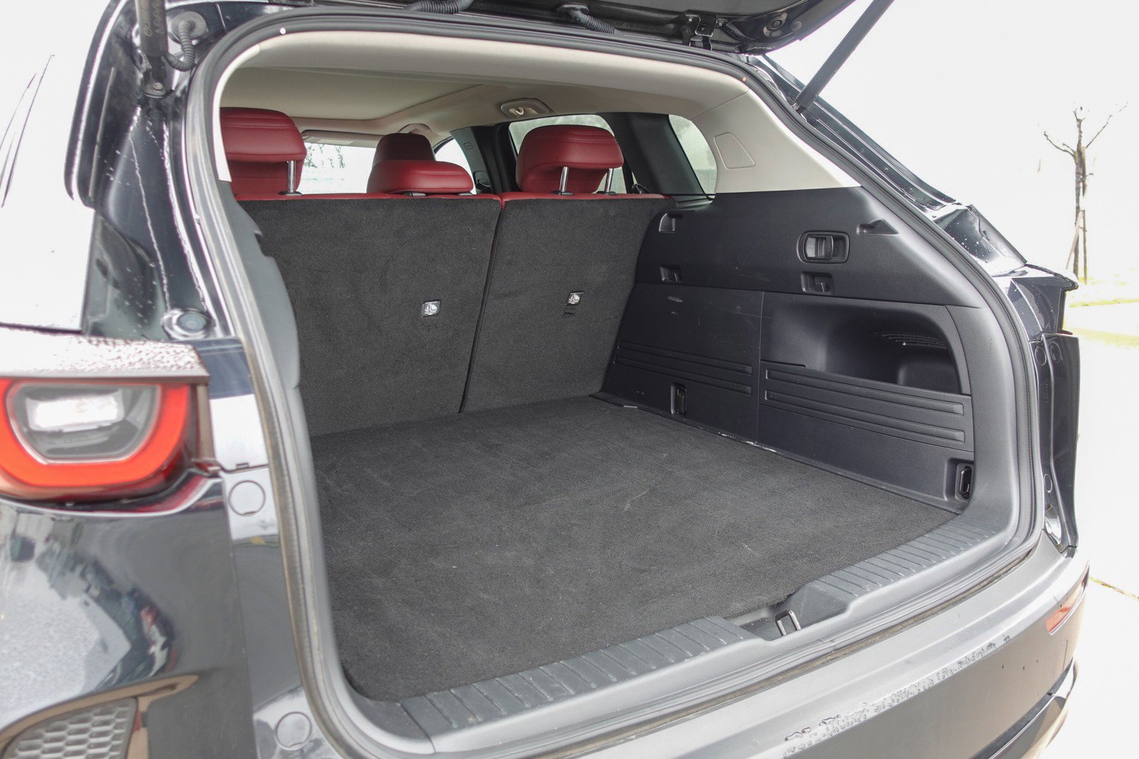 Certified 2025 MAZDA CX-50 AWD 2.5 Hybrid w/ Premium Pkg image 24